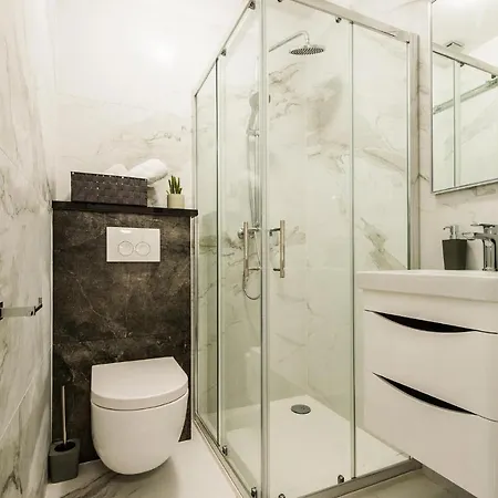 Stunning Home In Vrsine With Wifi * Vrsine