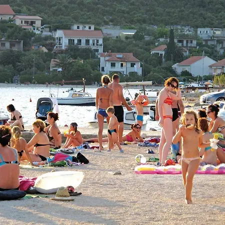Stunning Home In Vrsine With Wifi Vikendica Vrsine